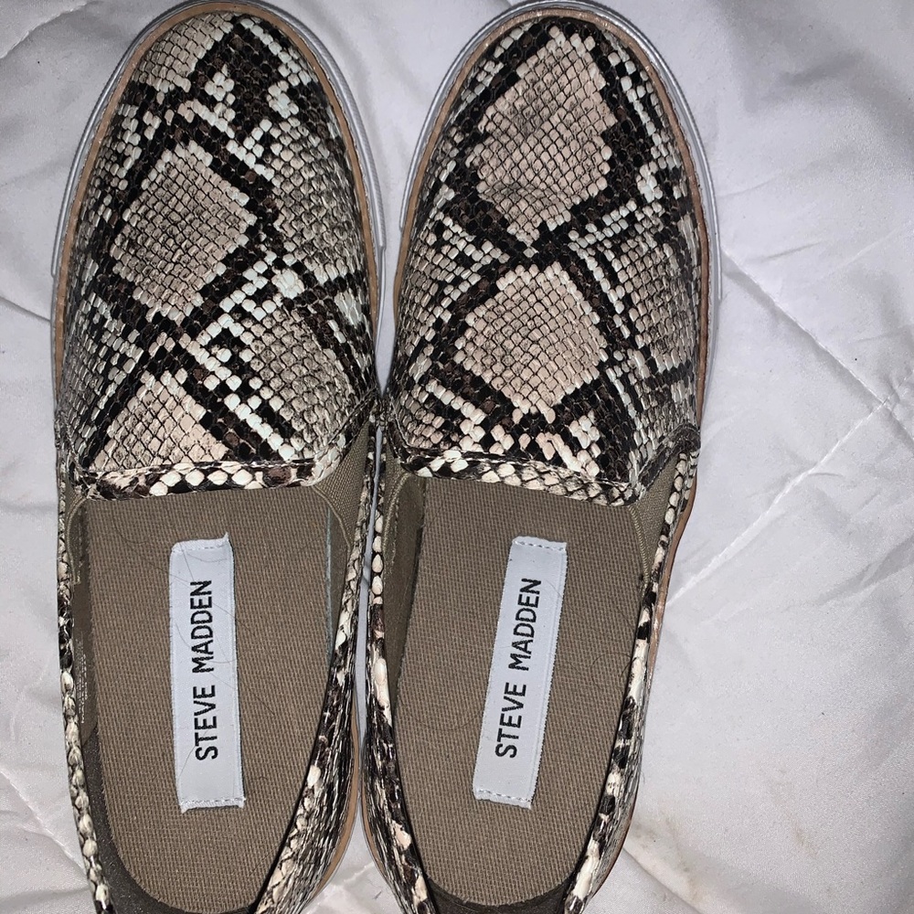 steve madden slip ons